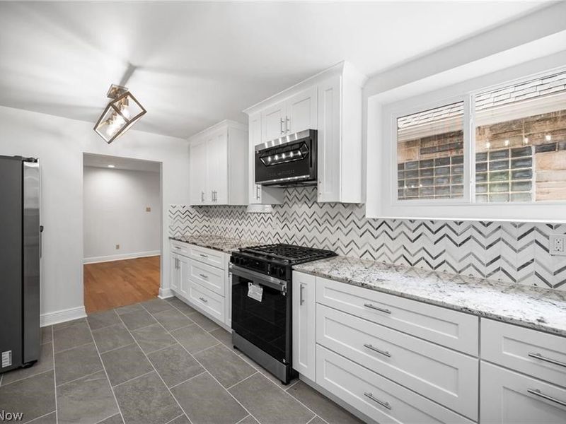 28300 Aurora Road , Solon, OH 44139 Photo 4