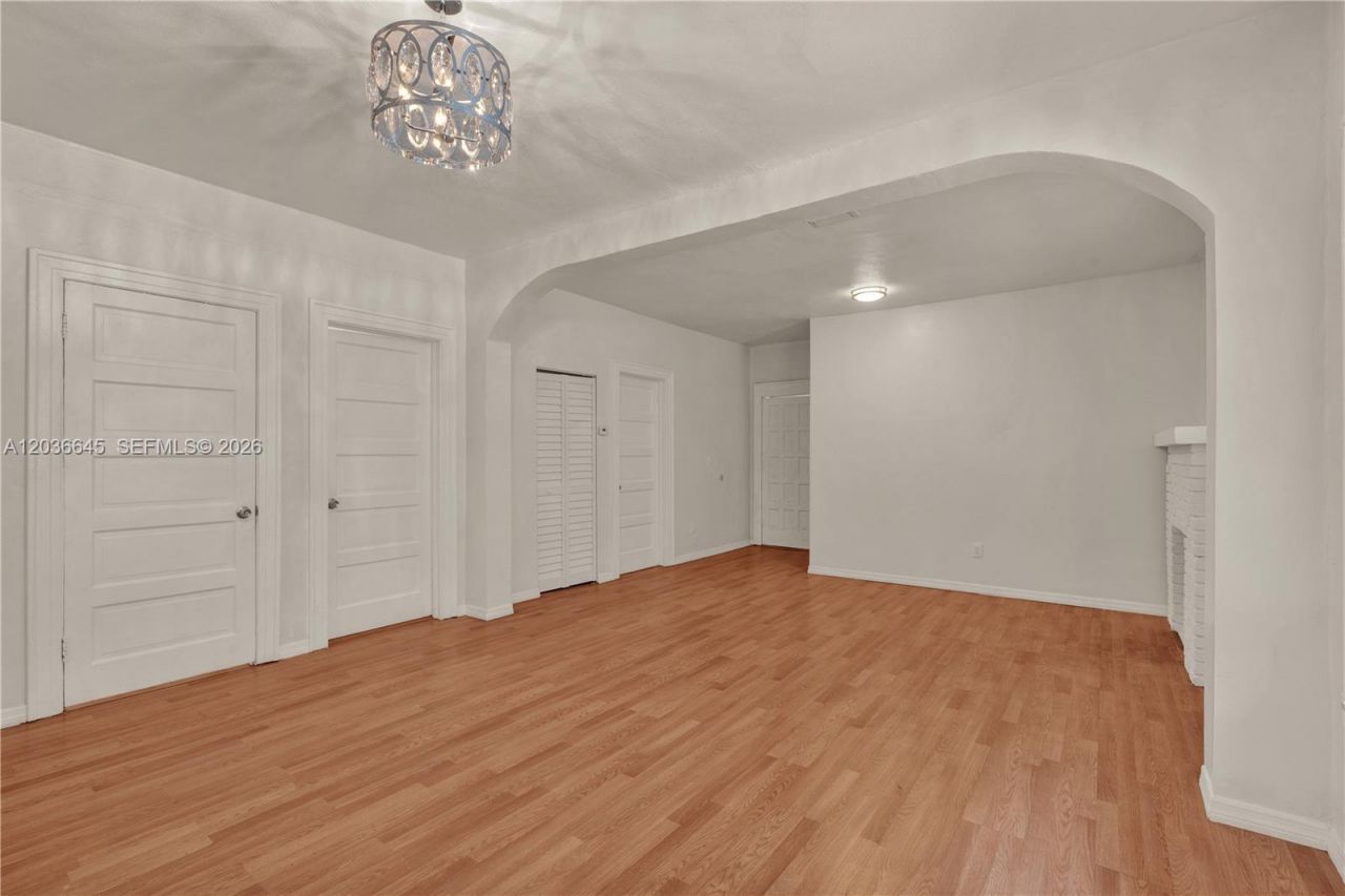 2145 SW 7th St , Unit 1, Miami, FL 33135 Photo