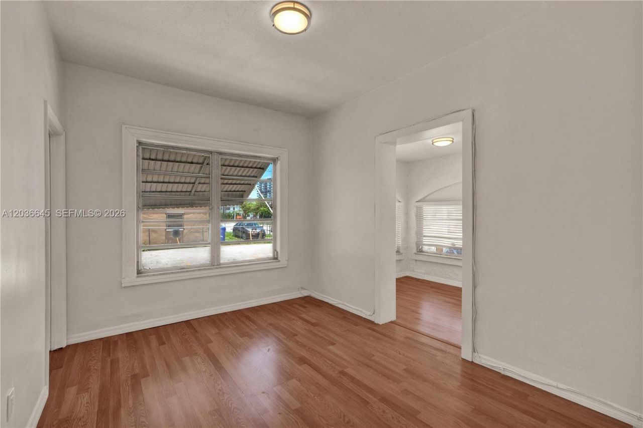 2145 SW 7th St , Unit 1, Miami, FL 33135 Photo