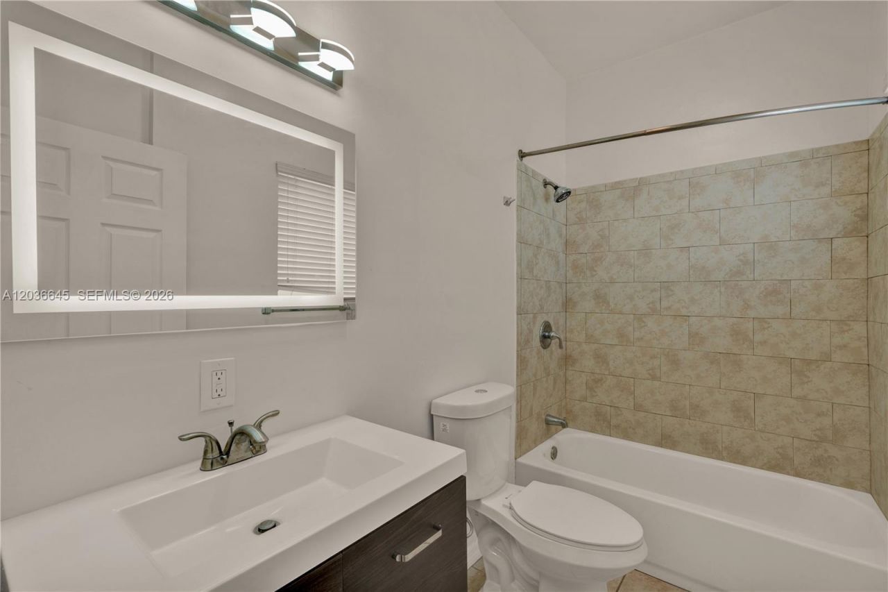 2145 SW 7th St , Unit 1, Miami, FL 33135 Photo