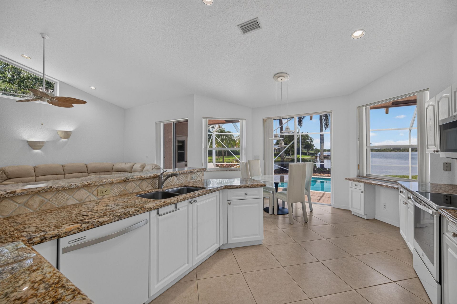 1501 NW 180th Way, Pembroke Pines, FL 33029 Photo