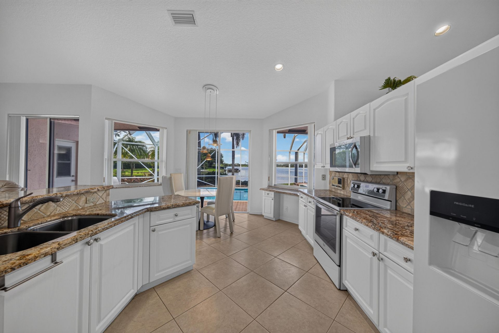 1501 NW 180th Way, Pembroke Pines, FL 33029 Photo