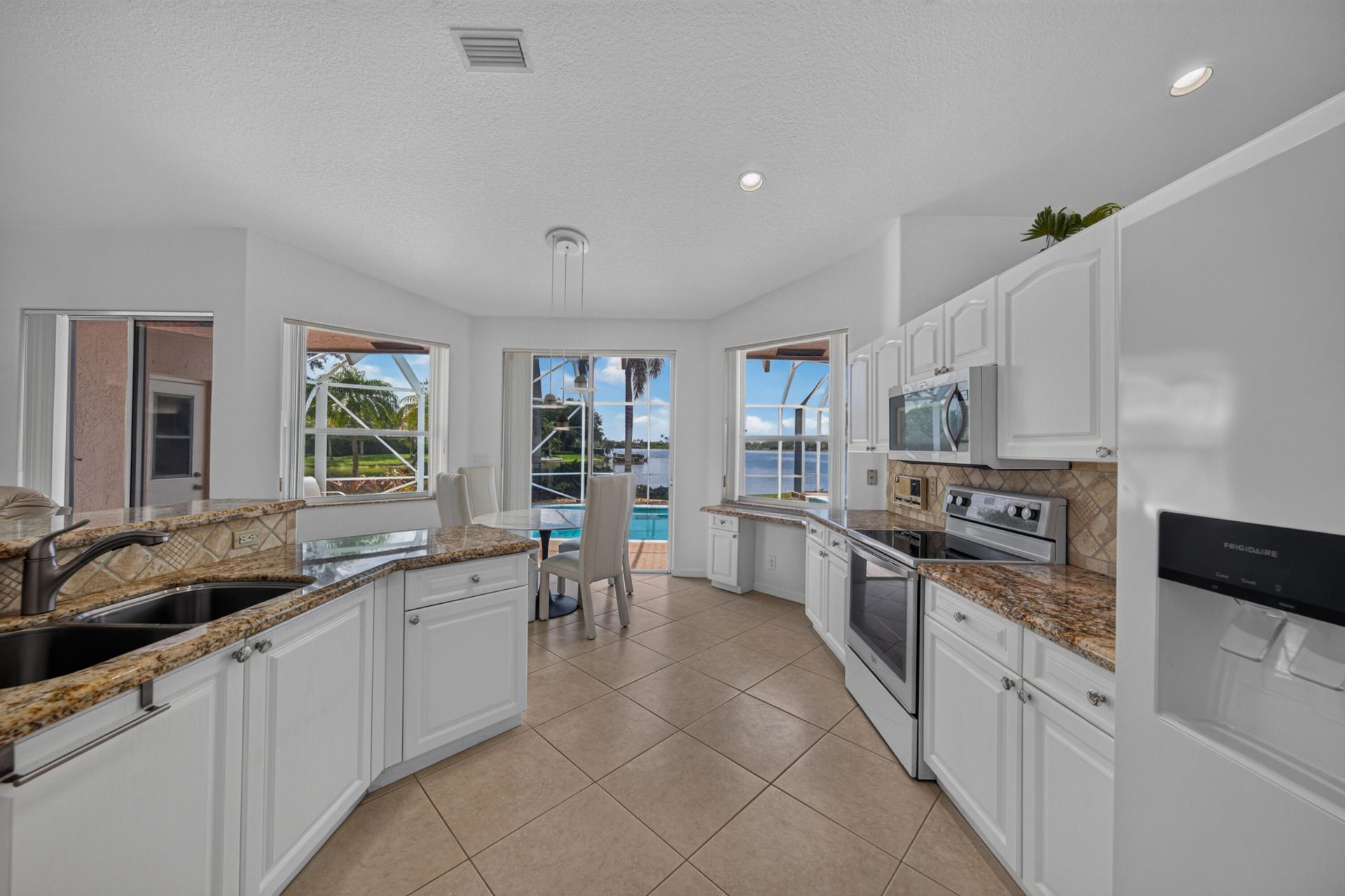 1501 NW 180th Way, Pembroke Pines, FL 33029 Photo