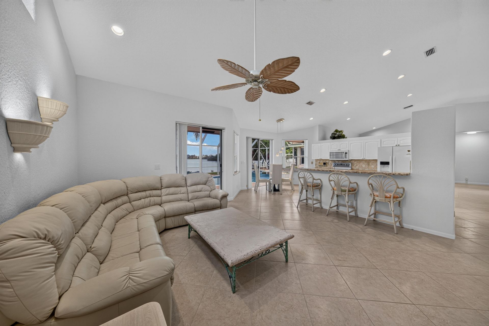 1501 NW 180th Way, Pembroke Pines, FL 33029 Photo
