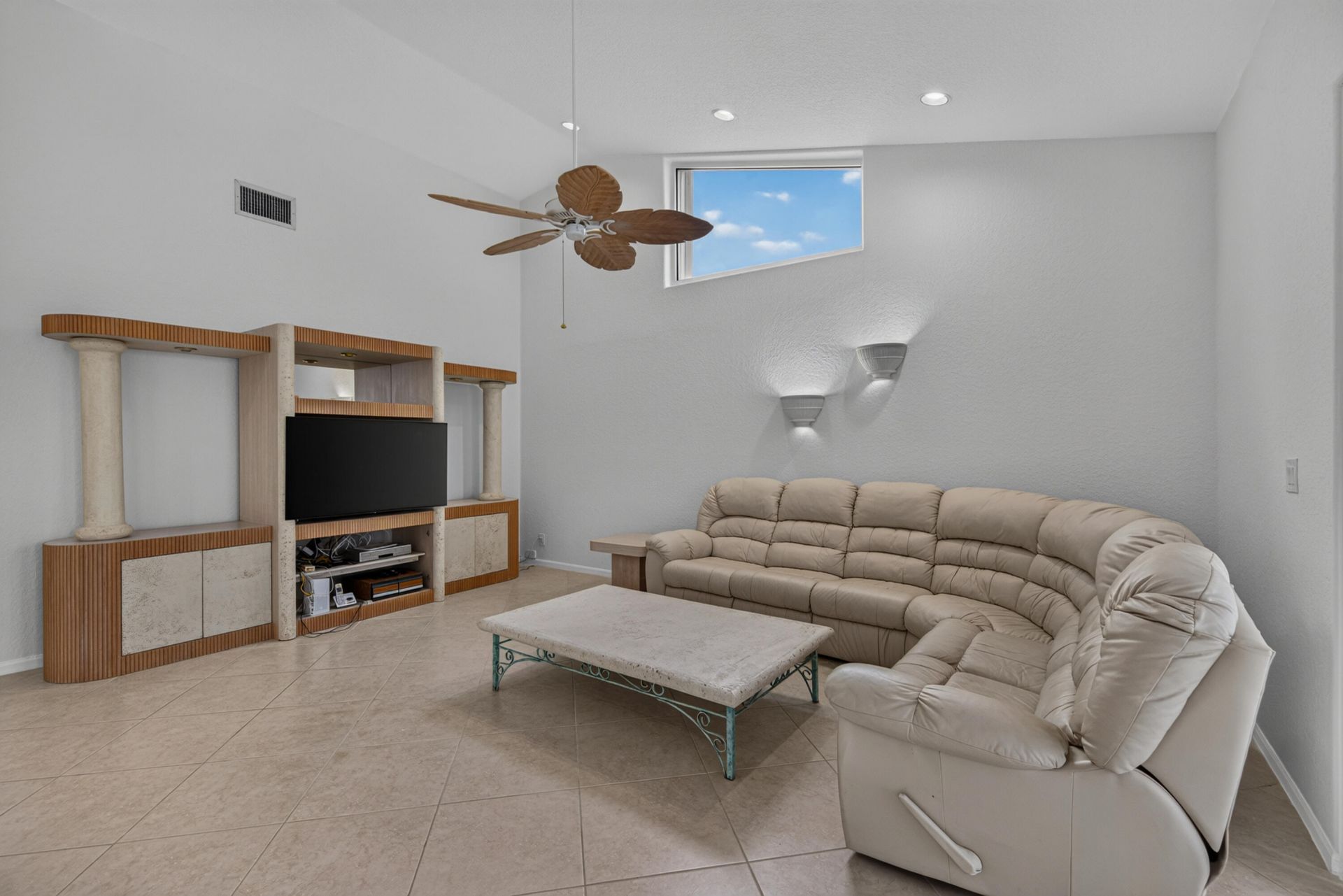 1501 NW 180th Way, Pembroke Pines, FL 33029 Photo