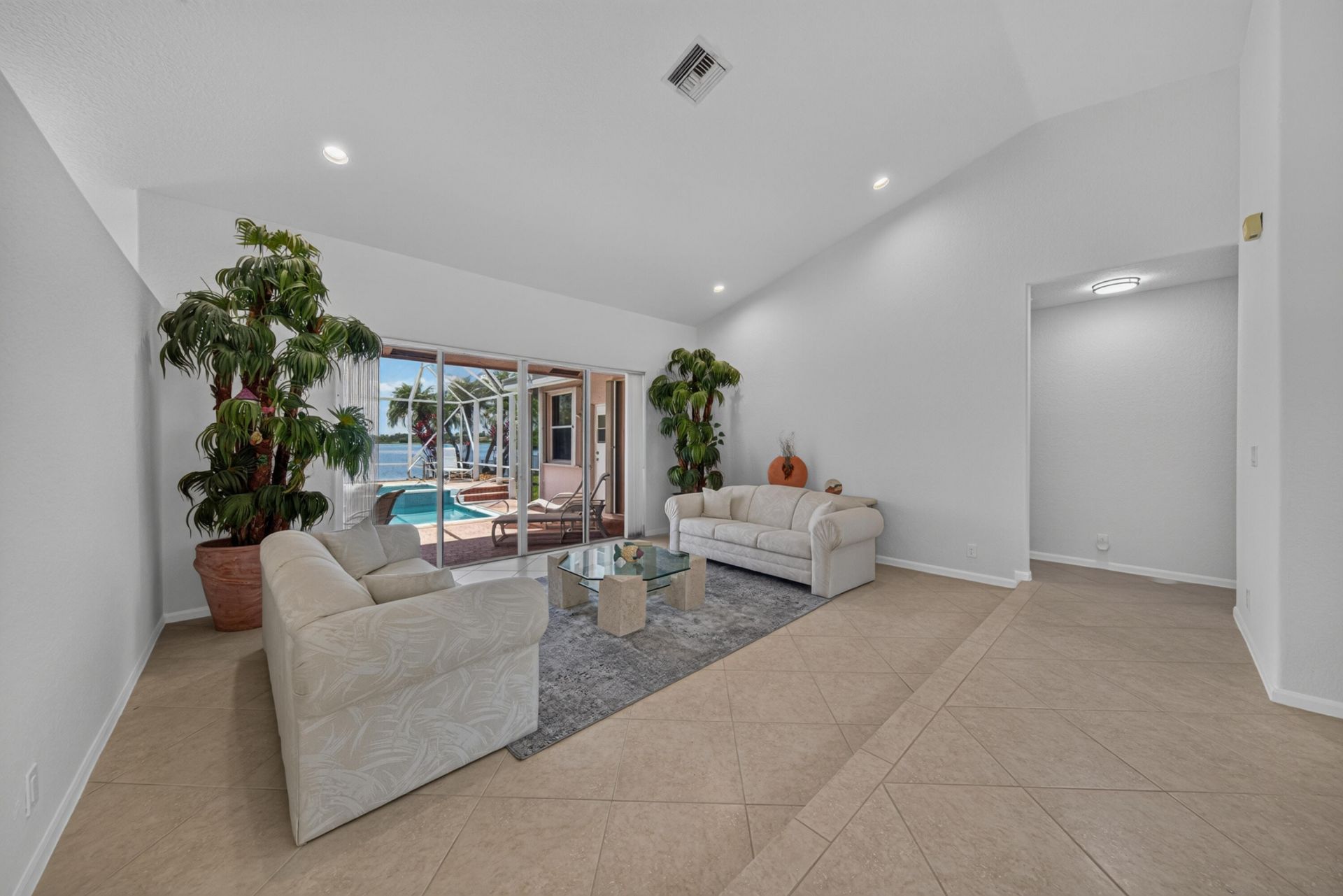 1501 NW 180th Way, Pembroke Pines, FL 33029 Photo