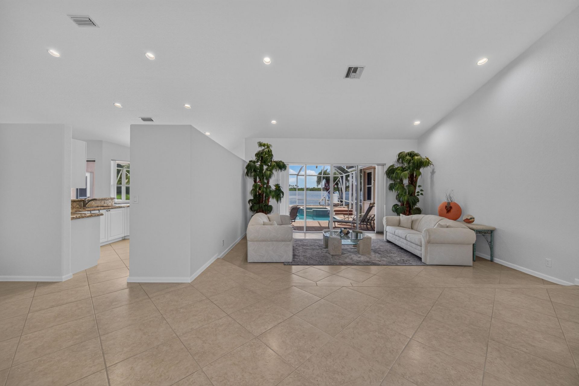 1501 NW 180th Way, Pembroke Pines, FL 33029 Photo