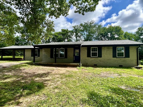 2491 S Hinton Rd , Southside, TN 37171