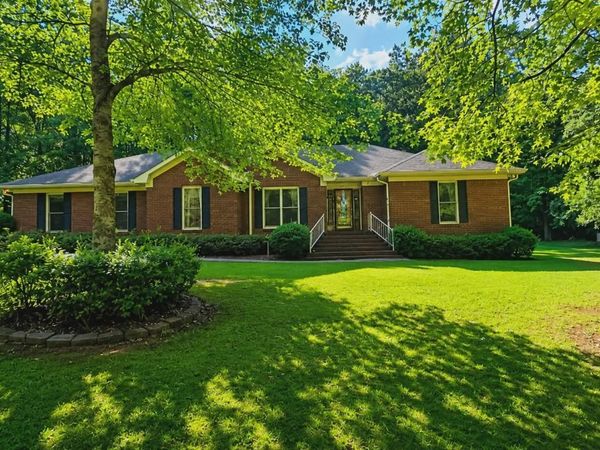 833 Mobley Bridge Road, Hogansville, GA 30230