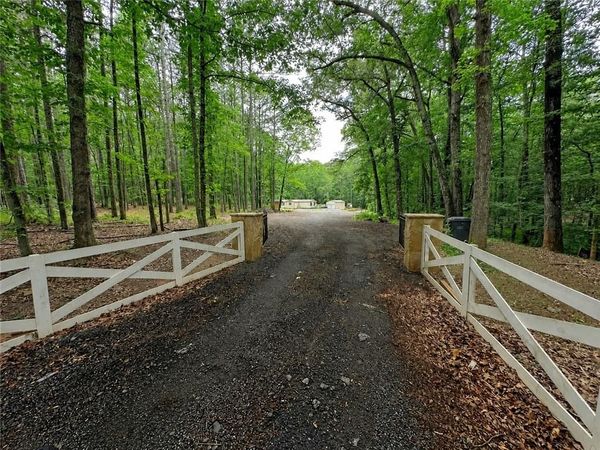 283 Brown Bridge Road, Auburn, GA 30011