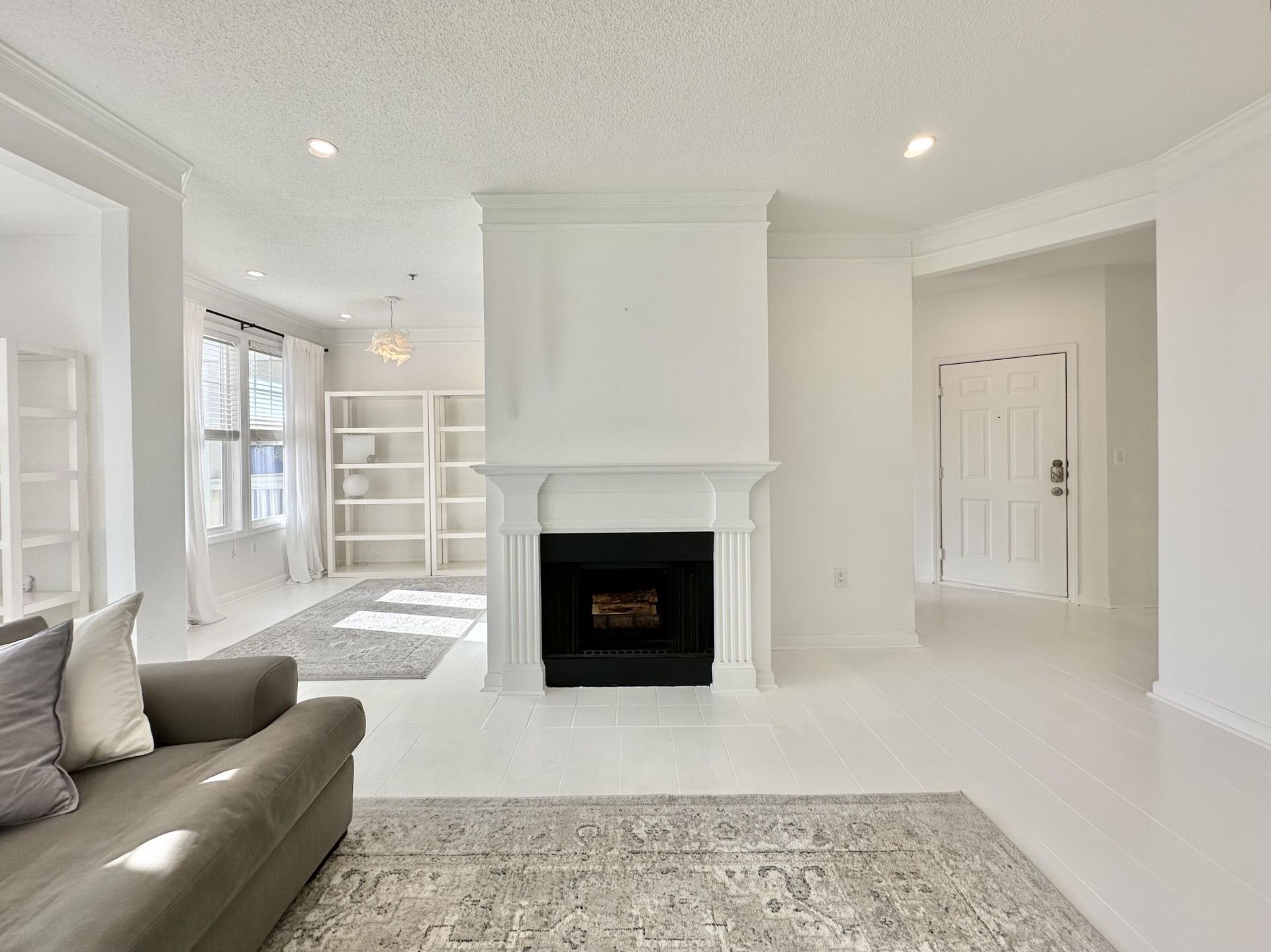 1032 Rosewood Lane Photo 5