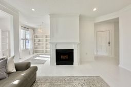 1032 Rosewood Lane photo 4