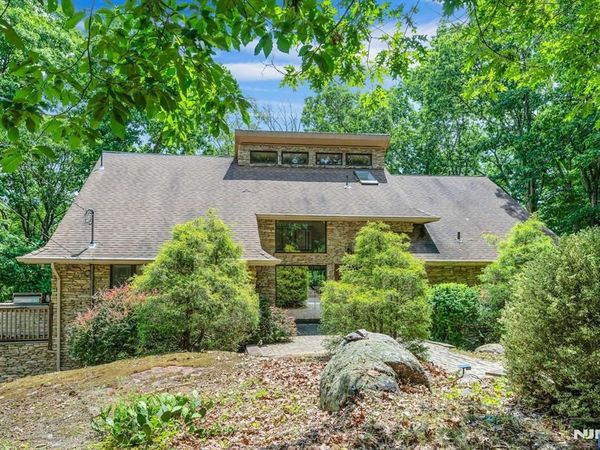737 Ridge Road, Kinnelon Borough, NJ 07405