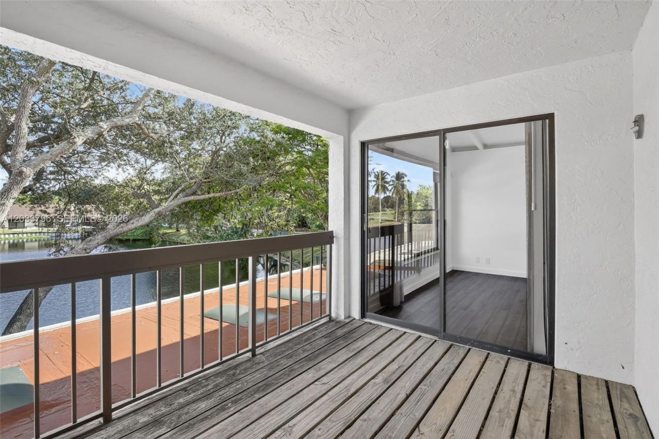 9703 N New River Canal Rd , Unit 103, Plantation, FL 33324 Photo