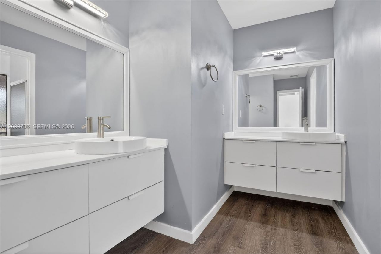 9703 N New River Canal Rd , Unit 103, Plantation, FL 33324 Photo