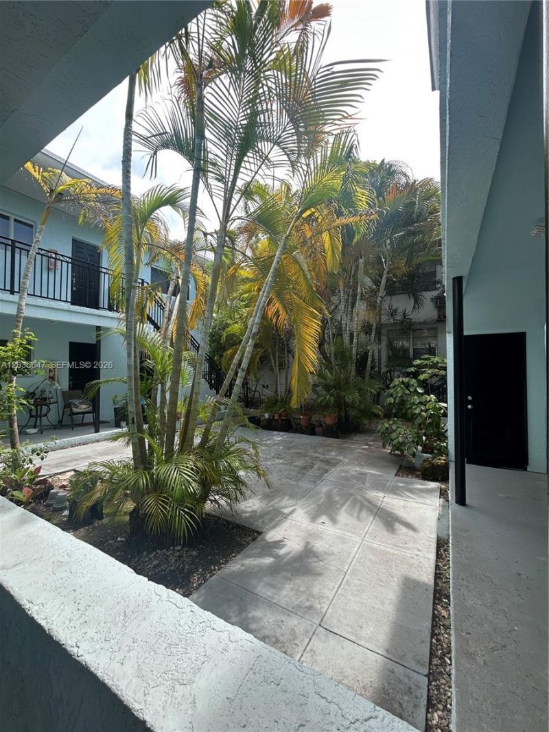 1945 Calais Dr , Unit 3, Miami Beach, FL 33141 Photo