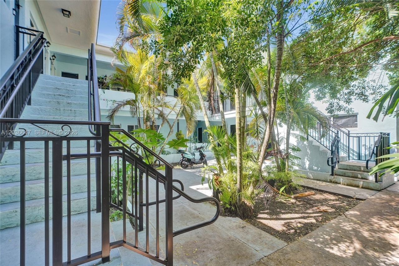 1945 Calais Dr , Unit 3, Miami Beach, FL 33141 Photo