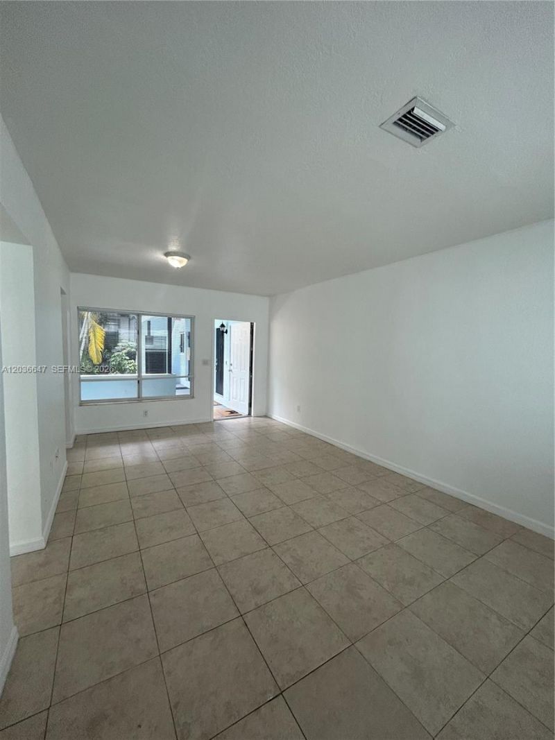 1945 Calais Dr , Unit 3, Miami Beach, FL 33141 Photo