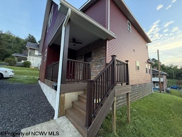 54 Sycamore Street, Morgantown, WV 26501
