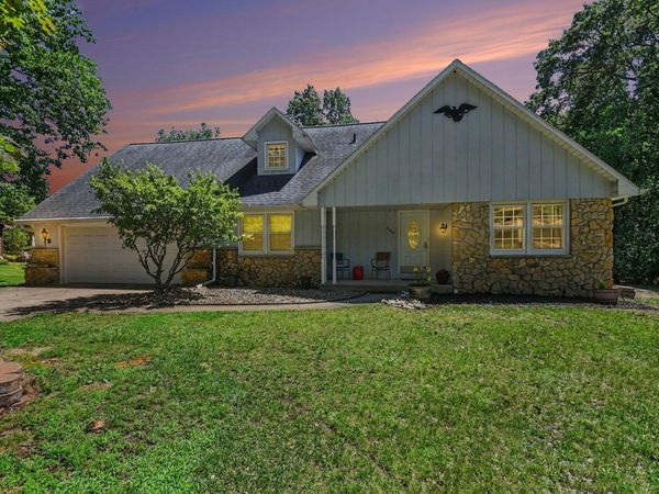 21462 Ravenna Drive, South Bend, IN 46628