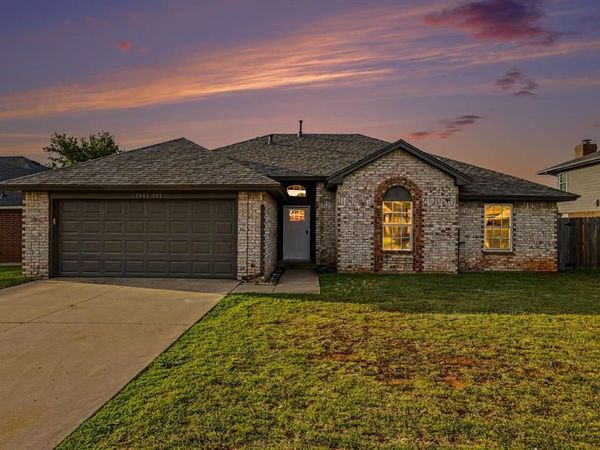 1161 McConnell Drive, Yukon, OK 73099