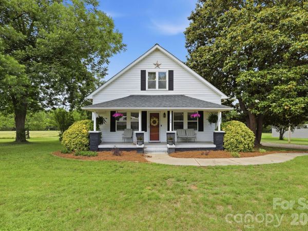 189 Chestnut Grove Road , Statesville, NC 28625