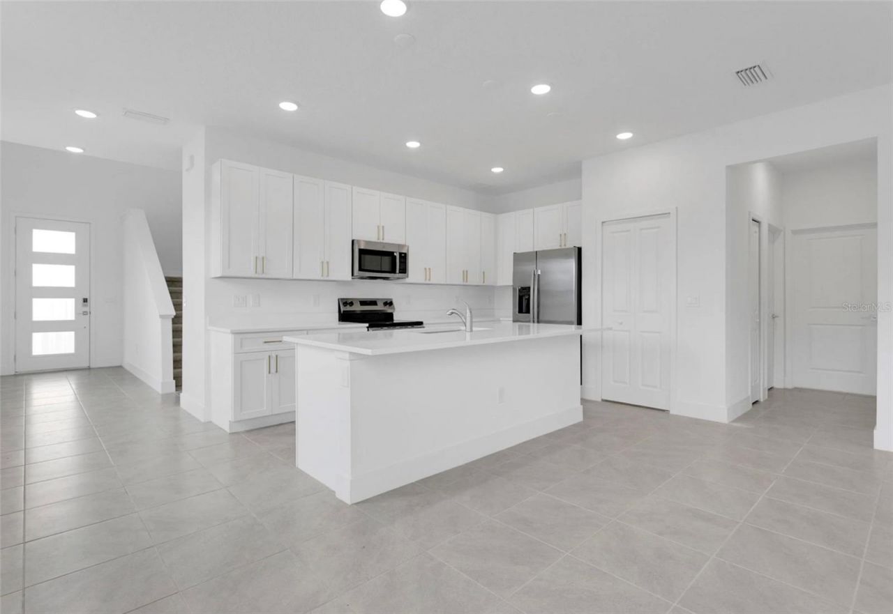 292 Elena Lavin Circle, Orlando, FL 32807 Photo