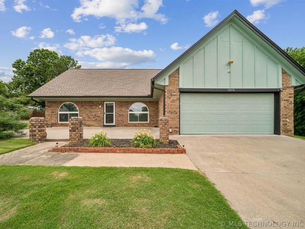 12652 S 276th East Avenue, Coweta, OK 74429