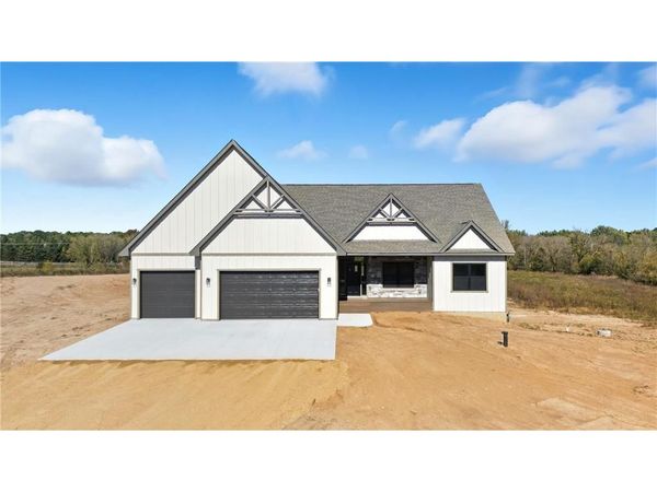 529 Chapman Hills Court, Hudson, WI 54016