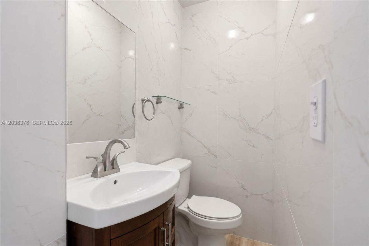 2530 SW 27th St , Unit 2532, Miami, FL 33133 Photo