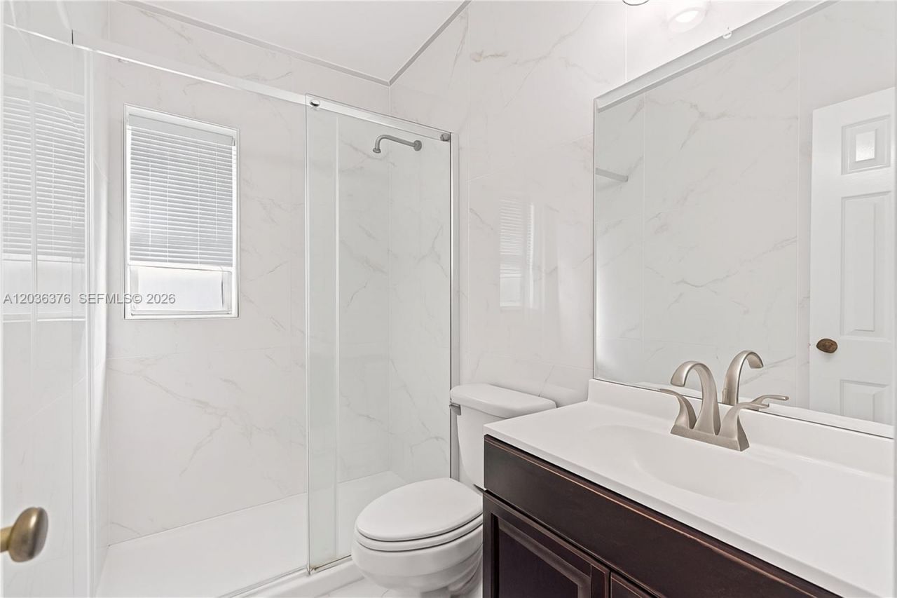 2530 SW 27th St , Unit 2532, Miami, FL 33133 Photo