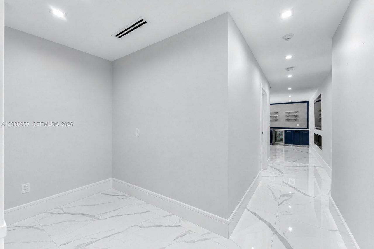 6561 Marlin Dr, Coral Gables, FL 33158 Photo