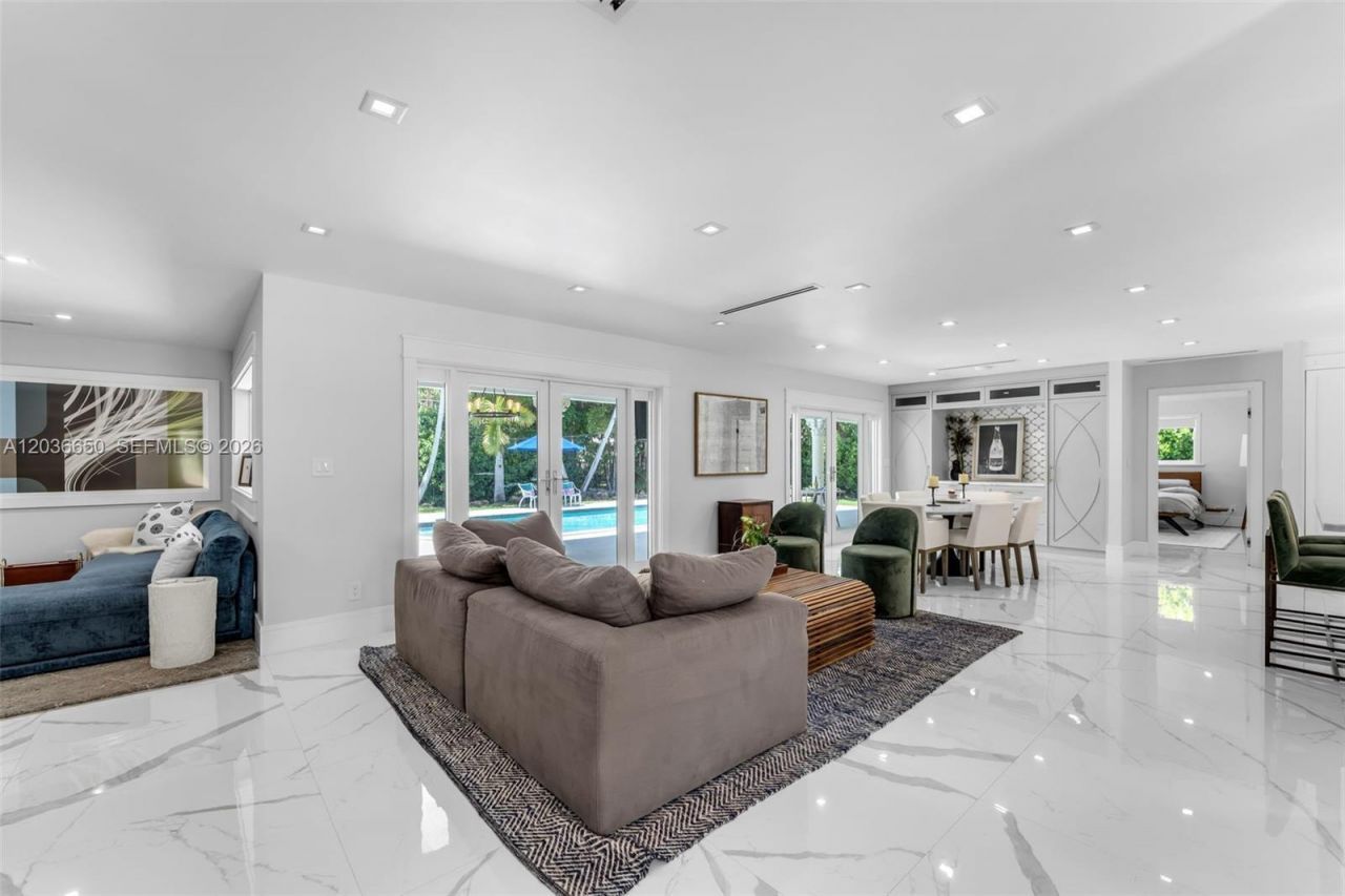 6561 Marlin Dr, Coral Gables, FL 33158 Photo