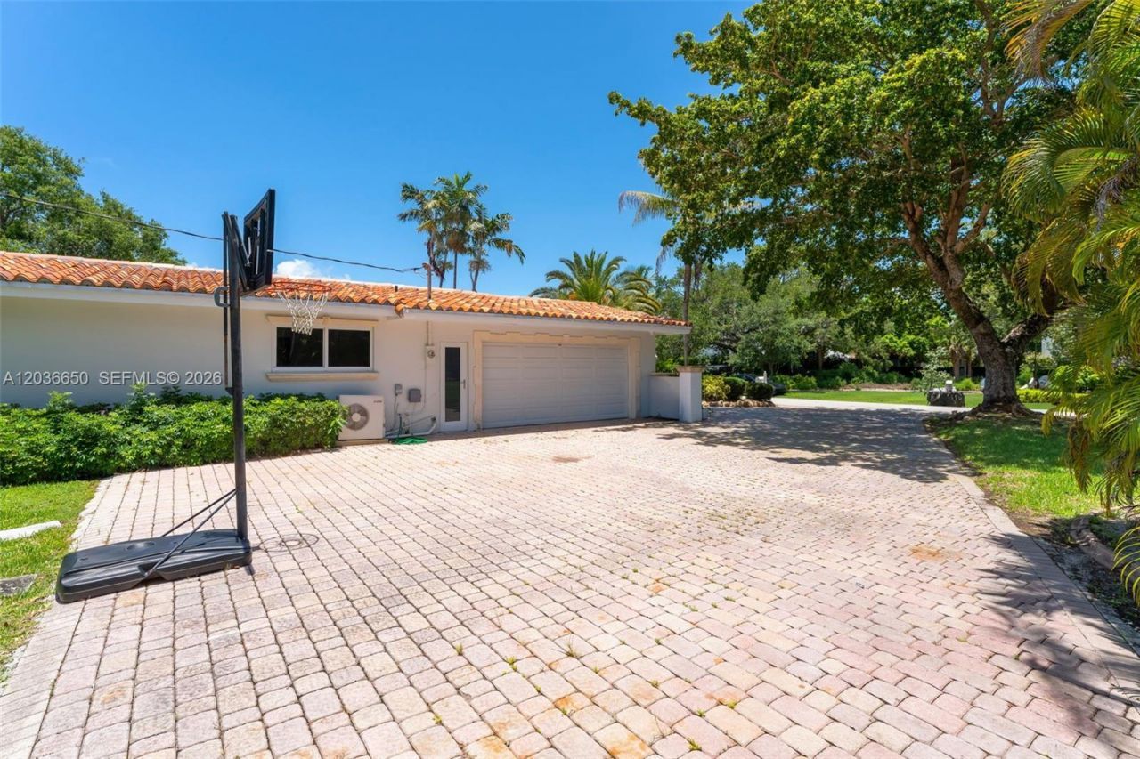 6561 Marlin Dr , Coral Gables, FL 33158 Photo