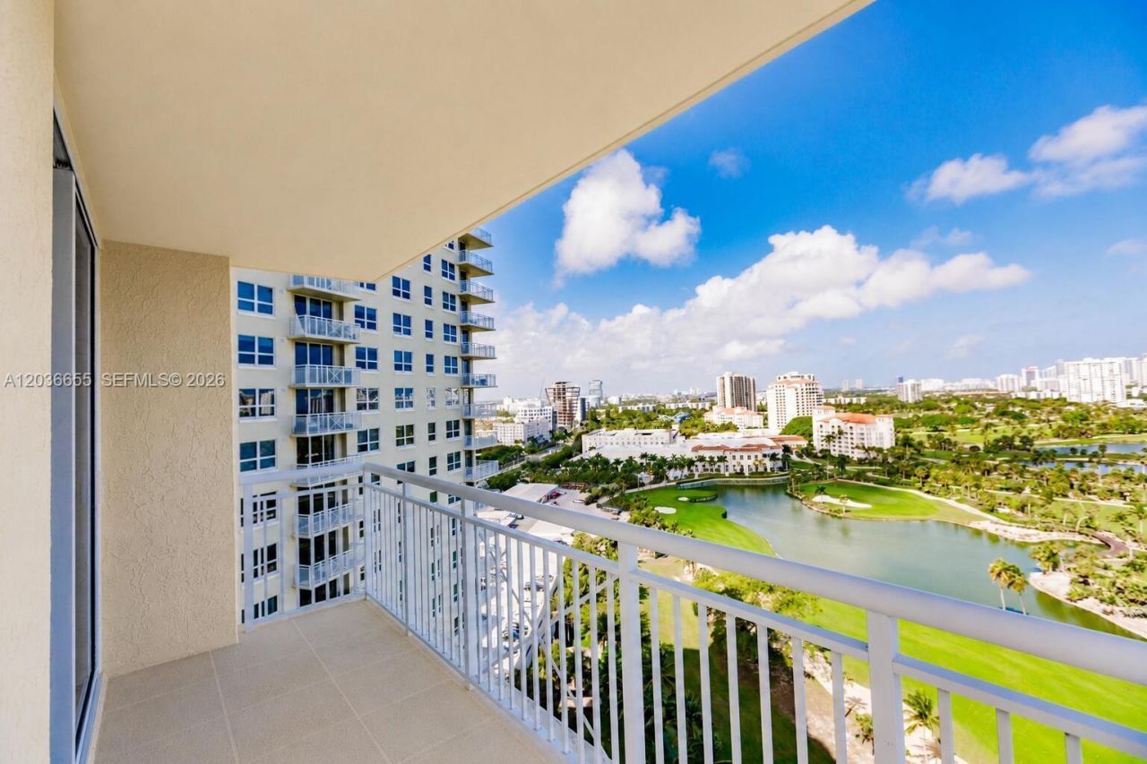 19501 W Country Club Dr , Unit 1903, Aventura, FL 33180 Photo
