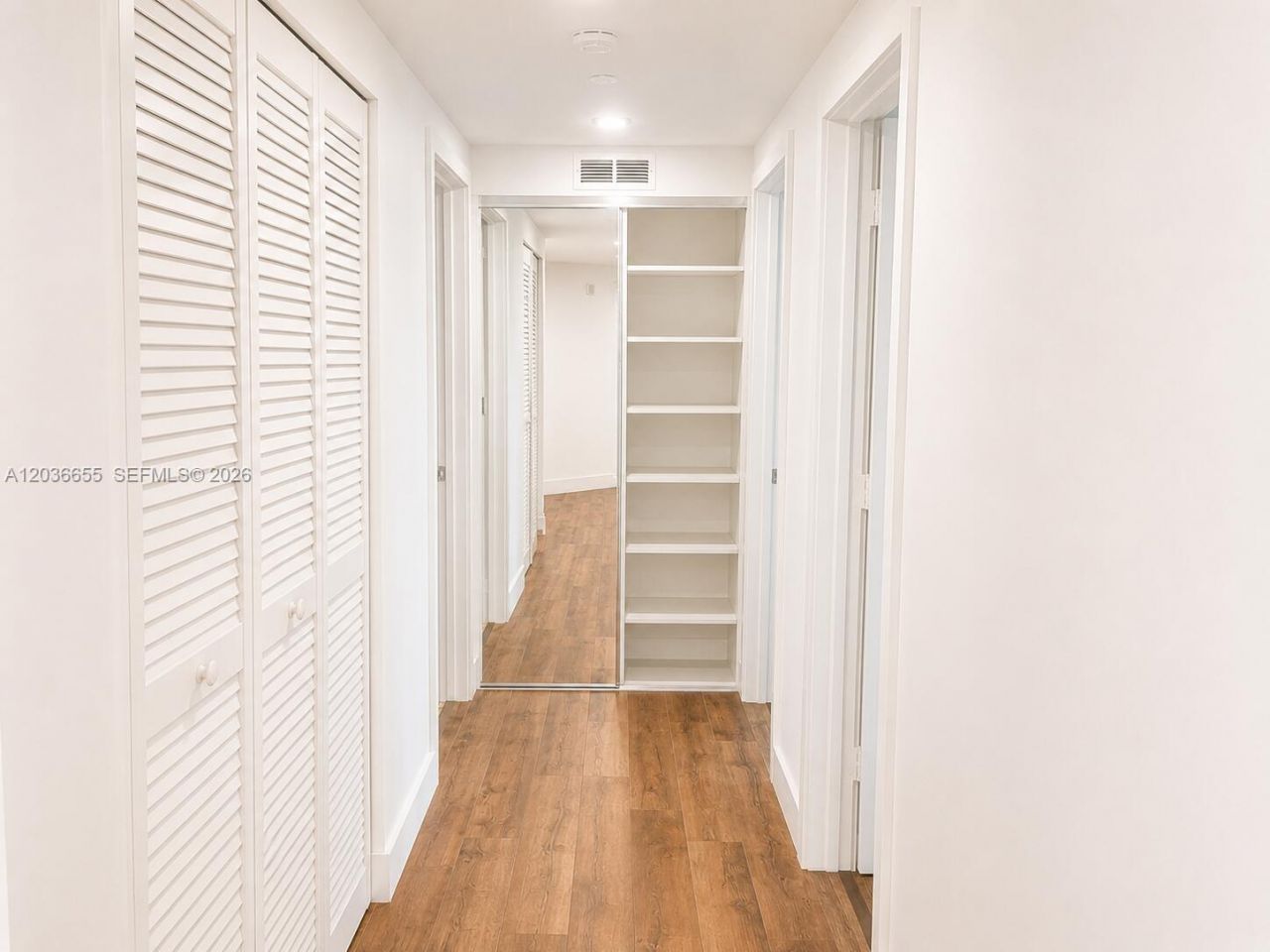 19501 W Country Club Dr , Unit 1903, Aventura, FL 33180 Photo