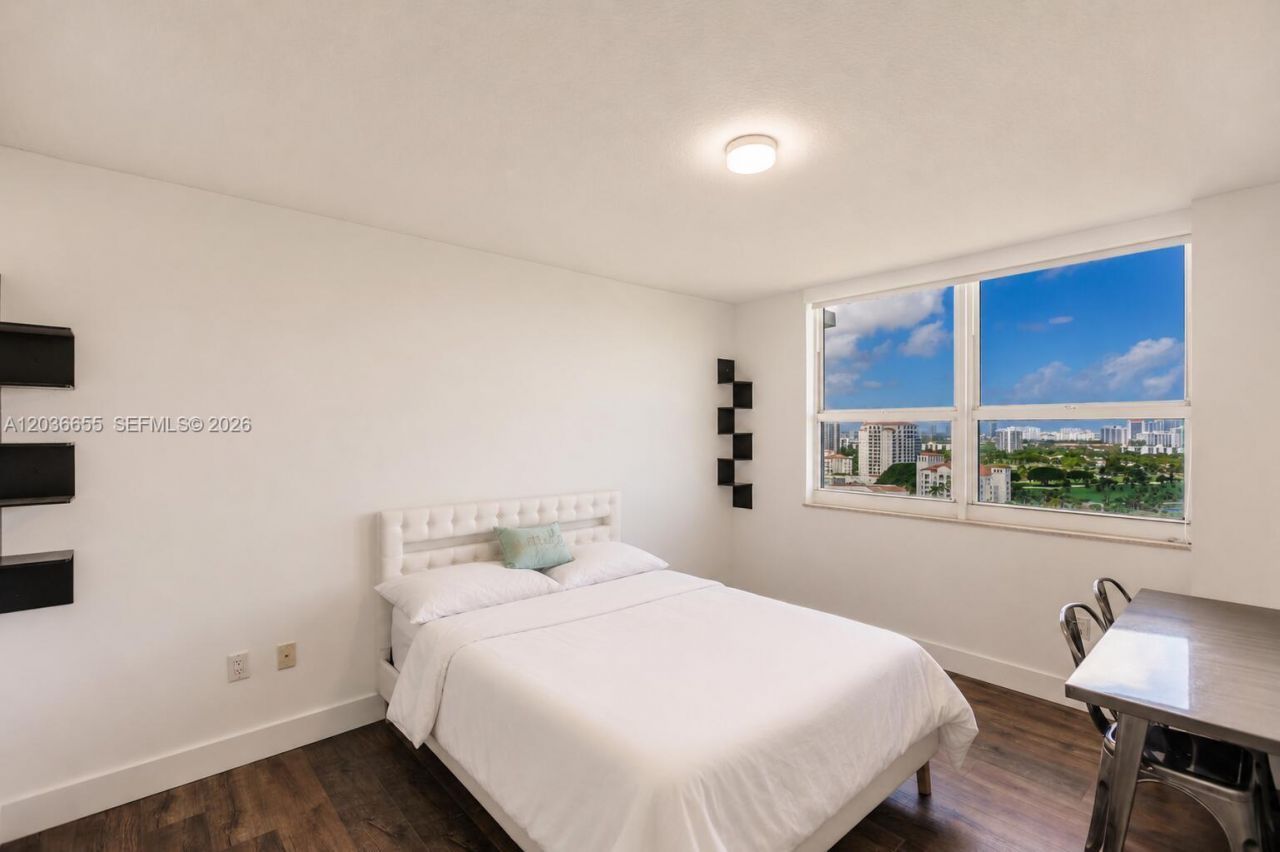19501 W Country Club Dr , Unit 1903, Aventura, FL 33180 Photo