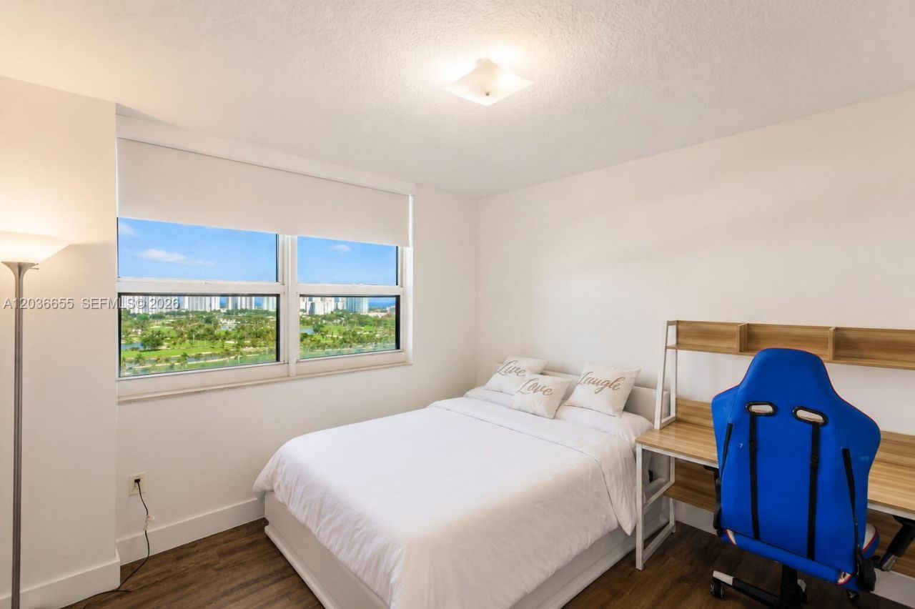 19501 W Country Club Dr , Unit 1903, Aventura, FL 33180 Photo
