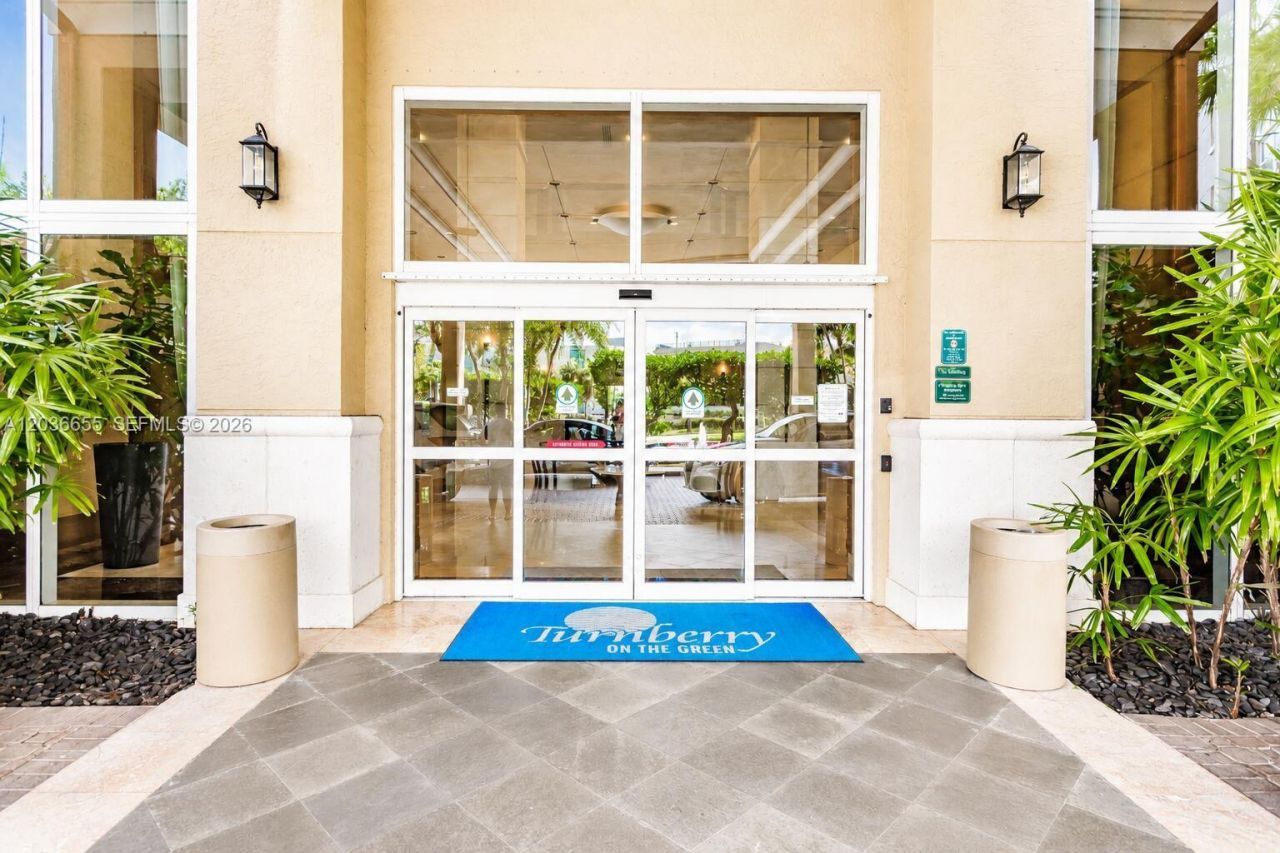 19501 W Country Club Dr , Unit 1903, Aventura, FL 33180 Photo