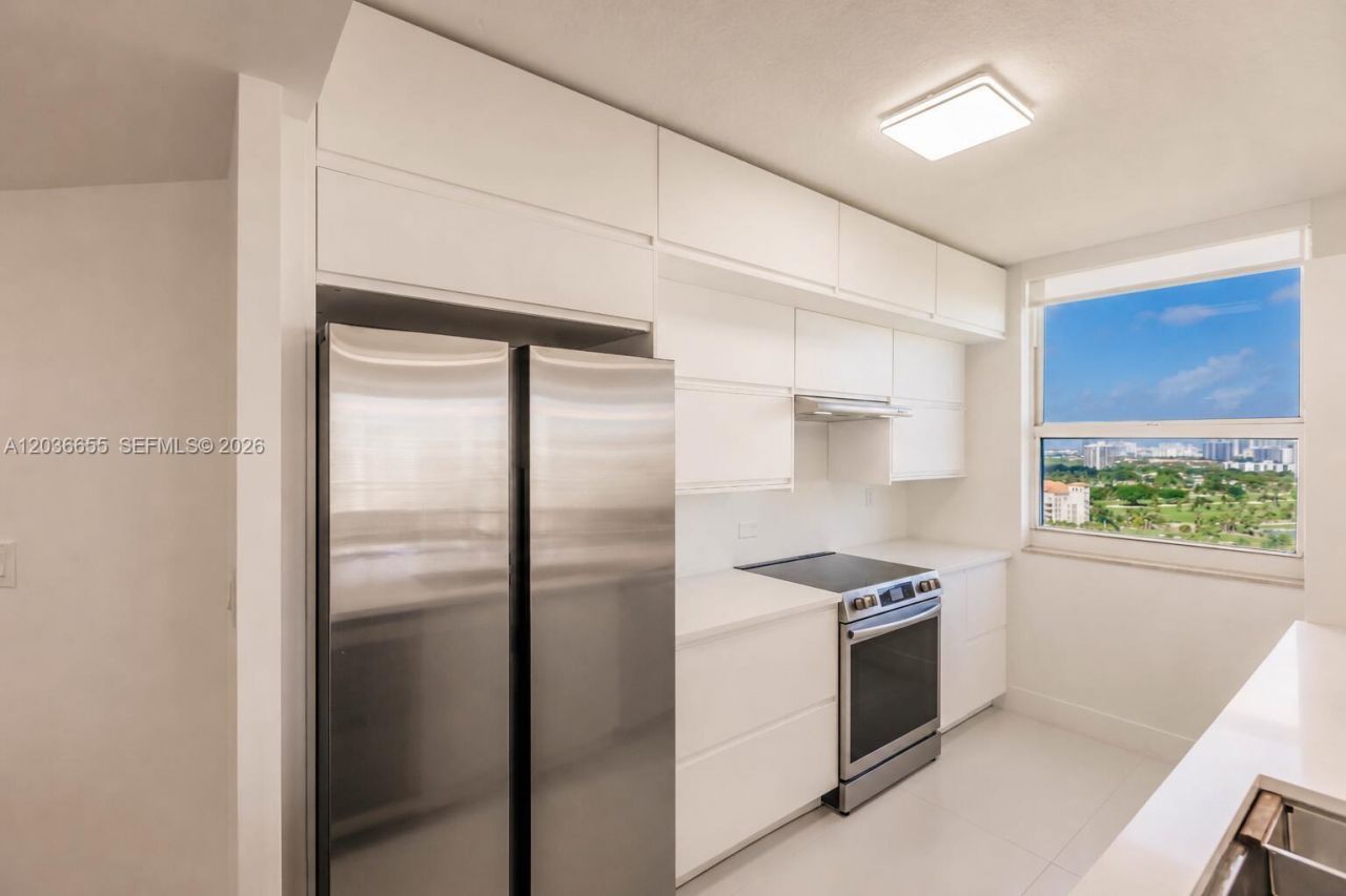 19501 W Country Club Dr , Unit 1903, Aventura, FL 33180 Photo