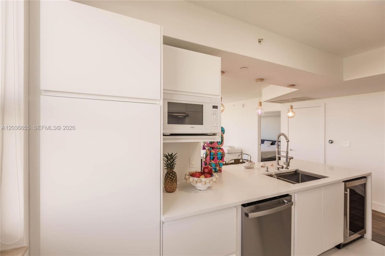19501 W Country Club Dr , Unit 1903, Aventura, FL 33180 Photo