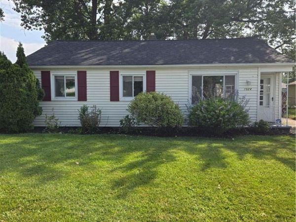 1024 Quentin Road , Eastlake, OH 44095