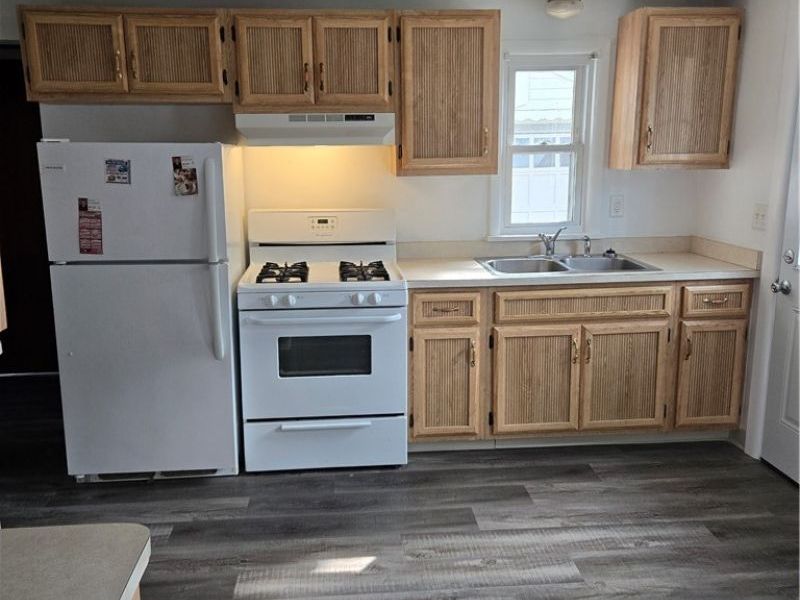 1024 Quentin Road, Eastlake, OH 44095 Photo 2