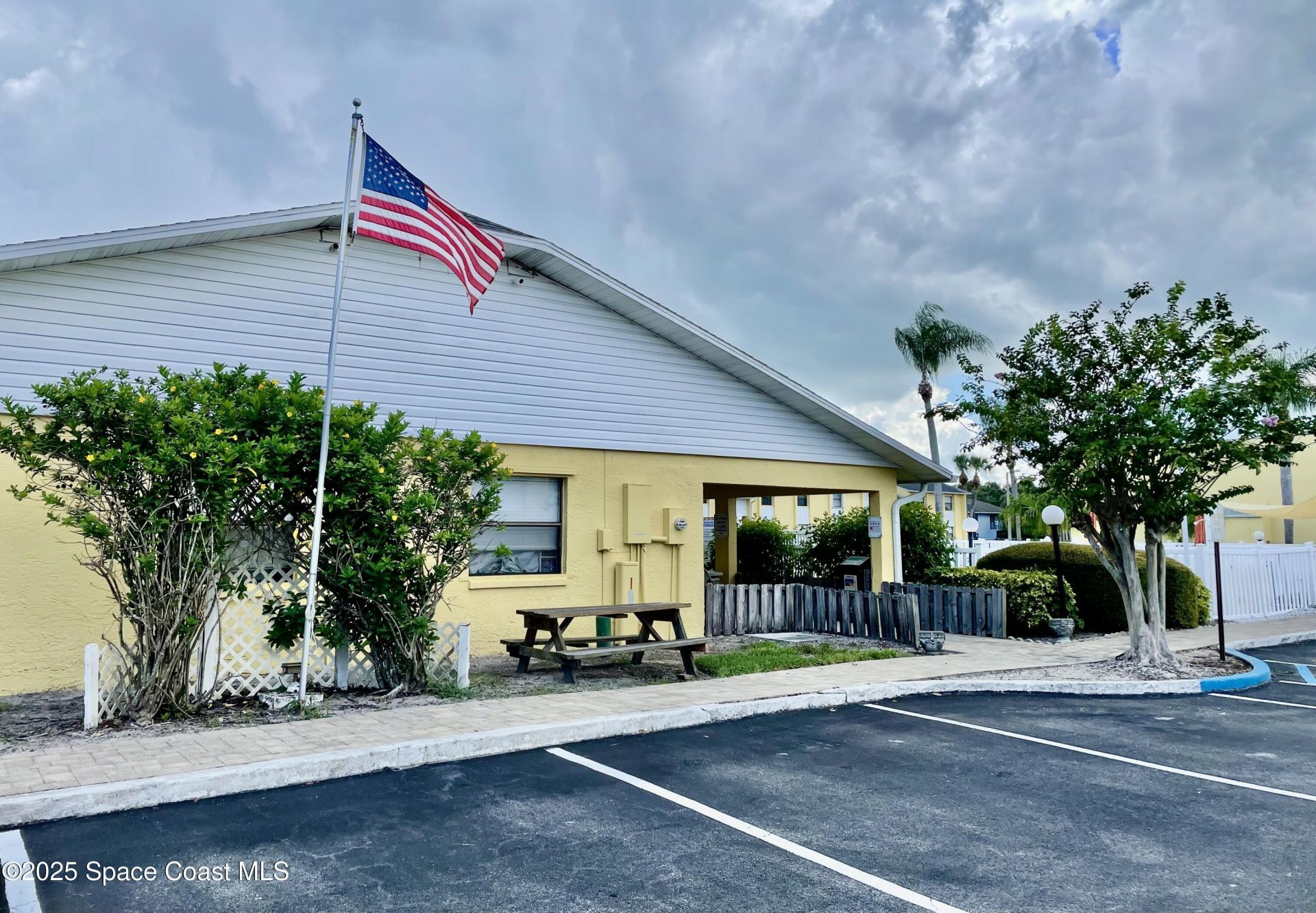 594 N Wickham Road , Unit 2, Melbourne, FL 32935 Photo