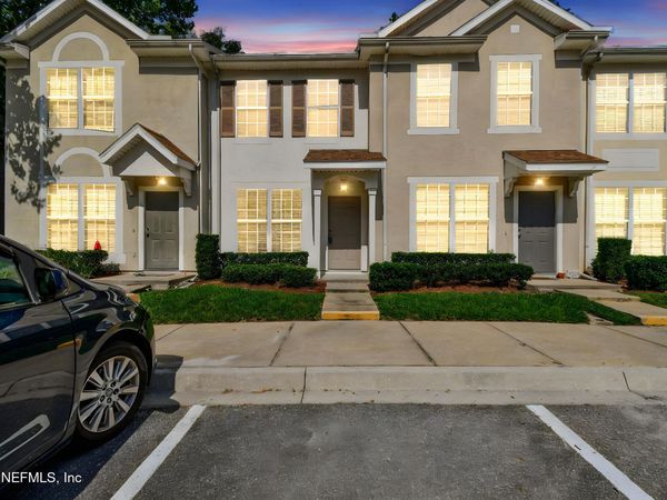 3542 LONE TREE Lane, Jacksonville, FL 32216
