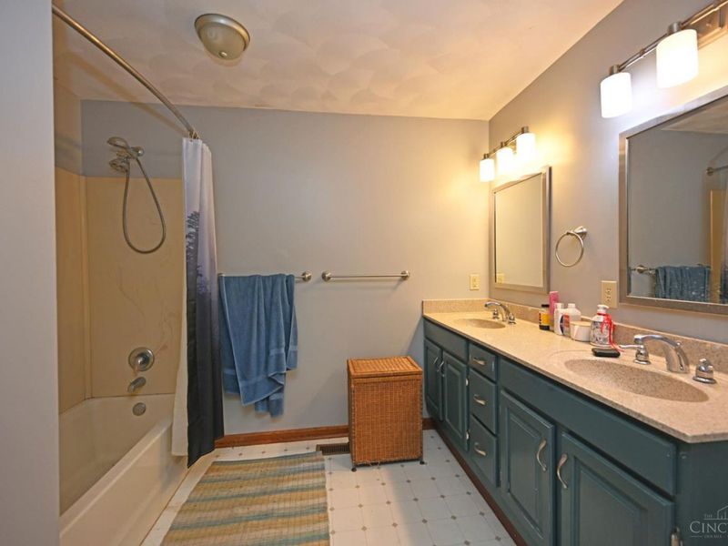 560 Louise Drive, Xenia, OH 45385 Photo 40