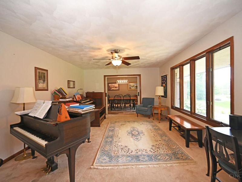 560 Louise Drive, Xenia, OH 45385 Photo 8