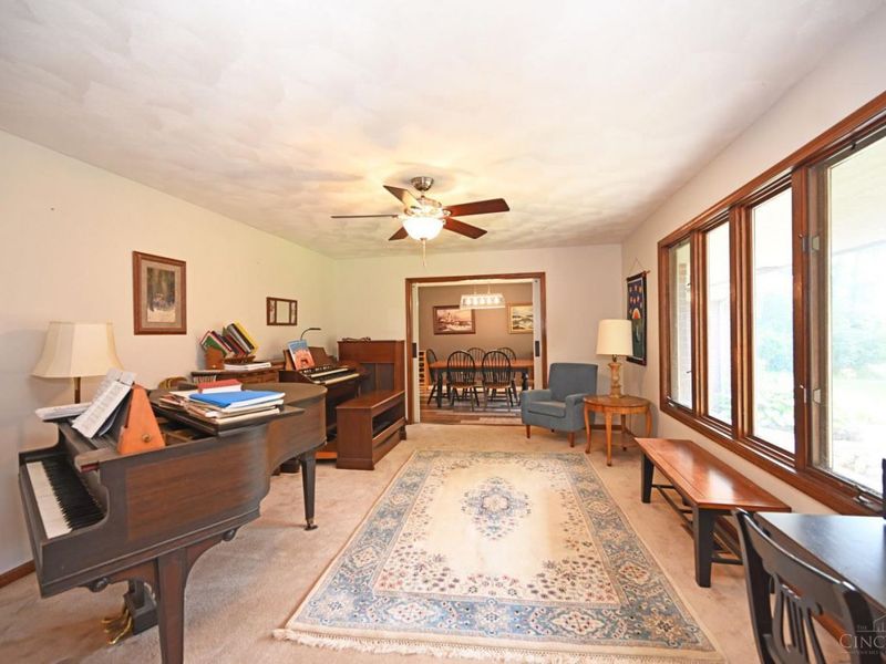 560 Louise Drive, Xenia, OH 45385 Photo 9