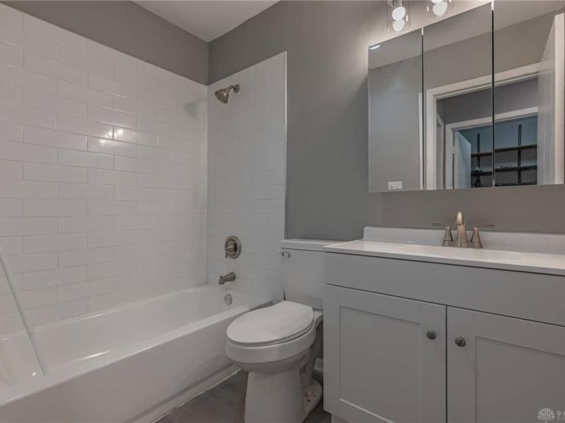 7745 Essington Circle, Centerville, OH 45459 Photo 12