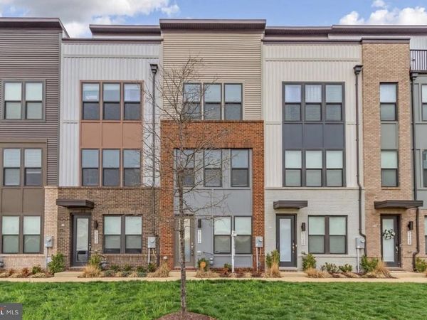 5624 LITTLE BRANCH RUN, HYATTSVILLE, MD 20782